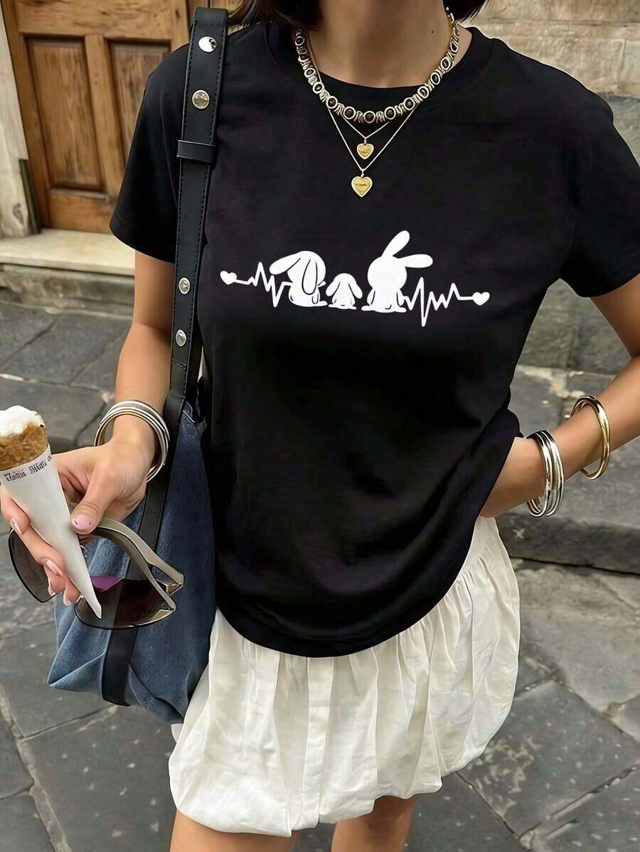 Camiseta Oversize de Mujer con Diseño Simples y Versátiles, Gráfico de ECG de Corazón de Conejo, Cuello Redondo Casual, Manga Corta, Corte Holgado, Ropa Urbana para Amantes de Conejos y Mamás, para Uso Diario, Regalo del Día de la Madre, Atuendo Casual de Verano, Camiseta de Algodón. - Negro - Ver 1