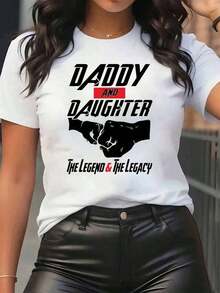 Nuevas llegadas para el verano. Camiseta de mujer "Papá e Hija: La Leyenda y el Legado" con estampado de puño, cuello redondo, uso diario casual, suave y cómoda, regalo para vacaciones. Blusa, camisa > Hermosa. - Blanco - Ver 1
