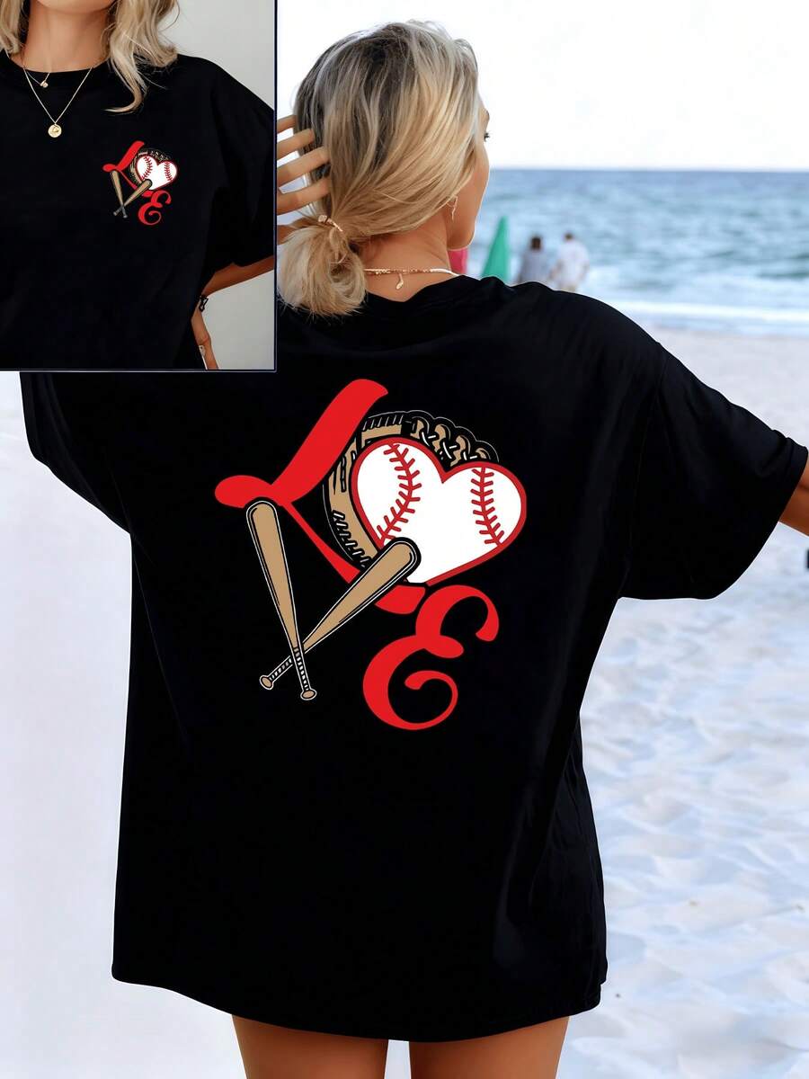 Heart Formed By A Baseball With Red Stitching And Crossed Bats Symbolizing Love And Passion For The Sport In Elegant Lettering, Women's Double-Sided Print Casual Summer T-Shirt - 黑色 - 查看 1