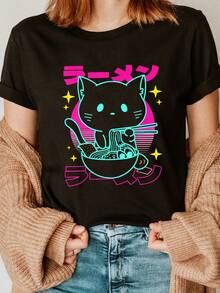 Camiseta Retro de Anime Japonés para Mujer con Estampado de Gato Ramen - Diseño Divertido de Gato comiendo Ramen con Estrellas y Texto en Japonés, Cuello Redondo Manga Corta Suave, Ligera para Verano y Primavera, Tejido Transpirable, Lavable a Máquina, Moda Casual - Negro - Ver 1