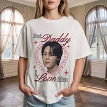 "But Dad, I Love You" T-Shirt, Valentine's Day Design. Women's Casual T-Shirts: A Collection That Includes Casual Tees, Tops, And T-Shirts Ideal For Everyday Wear. Made With Lightweight And Breathable Fabrics, These Garments Feature A Vintage-Inspired Aesthetic, Making Them A Great Choice For Both College Life And Everyday Outfits. The Designs Are Charming And Pretty, With A Comfortable And Flattering Cut. Thanks To Their Classic Style, Soft-To-The-Touch Fabrics, And Pleasant Feel Against The Skin, These Garments Have A Distinctive Mexican-Inspired Flair. - 白色 - 查看 7