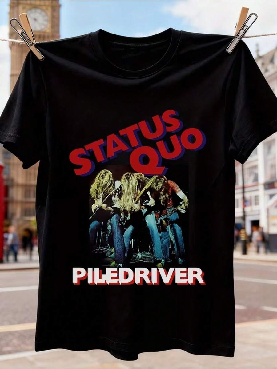 Piling Machine Men's T-Shirt, With Its Crisp, Streamlined Cut, Creates A Clean And Dynamic Look When Worn. Its Relaxed Yet Flattering Silhouette Suits All Body Types, Offering A Style That Is Both Casual And With A Touch Of Elegance. - 黑色 - 查看 1