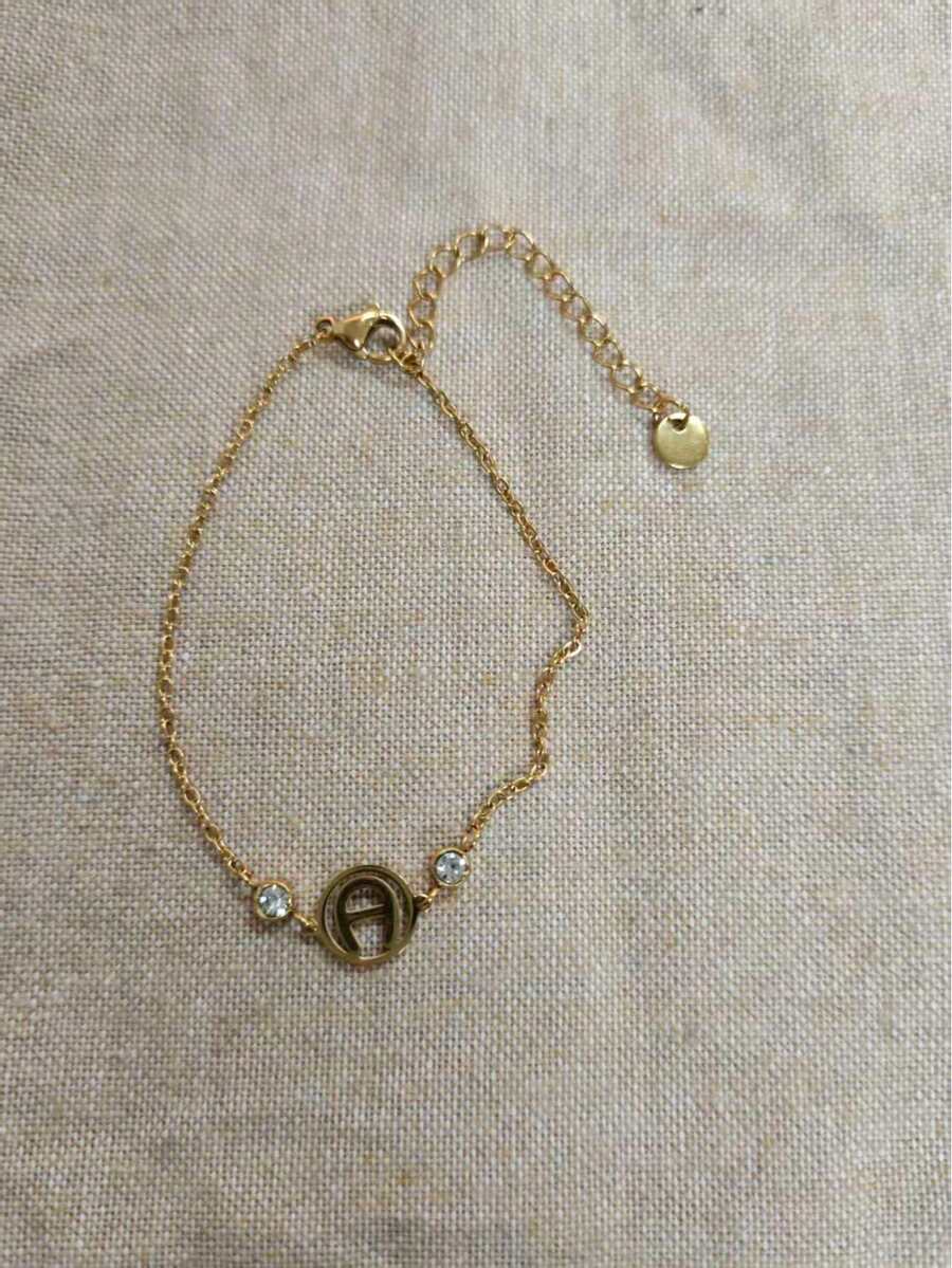 1 pieza Brazalete de disco con letra de lujo francés lleno de diamantes, cadena delicada chapada en cobre, accesorio elegante y versátil para el día a día - Pulsera redonda hueca de una sola pieza - Ver 1