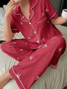 Conjunto de pijama para mujer con estampado de lazo a rayas en rosa, de manga corta y cuello solapa - Rojo - Ver 4