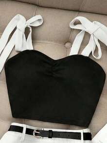 Nuevo conjunto de verano sexy de 2 piezas con top corto de tirantes finos y lazo delantero en contraste + shorts caqui, falda corta con cinturón, conjunto de 2 piezas de primavera/verano para mujer, conjunto casual de verano para mujer, conjunto - Blanco - Ver 5