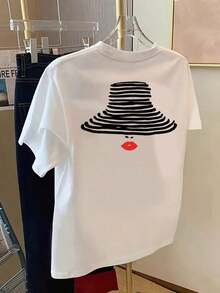 Talla unisex. Camiseta de algodón de verano de talla grande para mujer. Camiseta juvenil con estampado gráfico de anime, gorra de lunares y estampado de labios rojos. Camiseta estampada de moda para mujer, ideal para primavera/verano, un artículo de moda. El material absorbe el sudor, es suave y agradable para la piel.-Vintage Street Style Unisexoose Cotton Short Sleeve Crew Neck T-Shirt - Blanco - Ver 2
