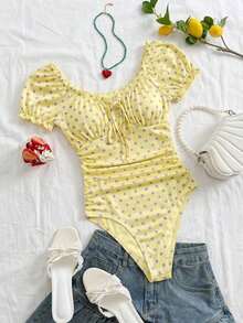 Body con estampado floral de hombros descubiertos ribete fruncido con nudo delantero pecho con fruncido - amarillo ganso - Ver 1
