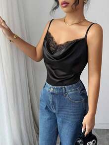 Camiseta de satén asimétrica elegante y sexy con dobladillo de encaje para mujer - Negro - Ver 3