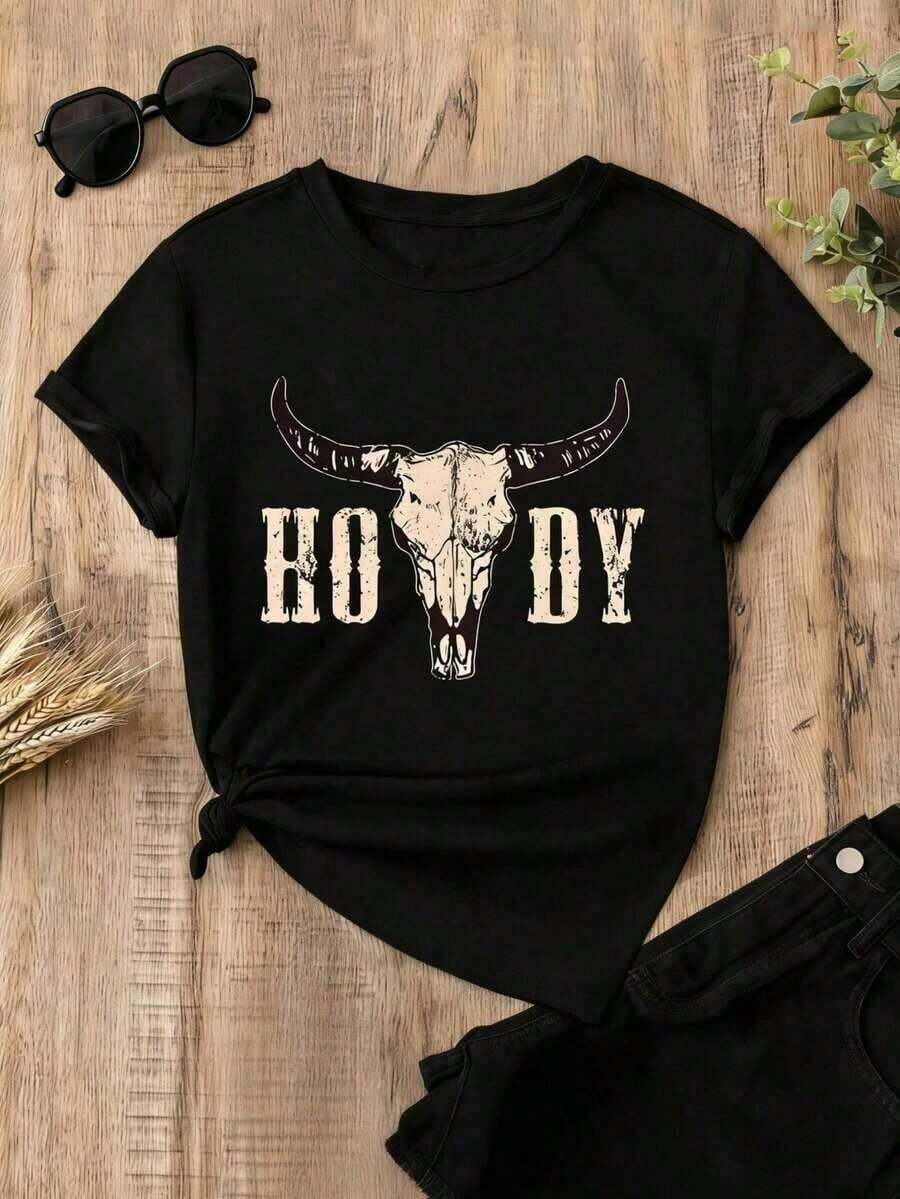 100% Pure Cotton, Breathable And Gentle On The Skin. Classic Crew Neck Design, Slim Fit, And Flattering For All Body Types. Fashionable Print With A Minimalist Style And High-Quality Finish. Unisex Design Perfect For Matching Outfits, Ideal For Everyday Wear, Dates, Leisure, And Streetwear – Versatile And Timeless. - 黑色 - 查看 1