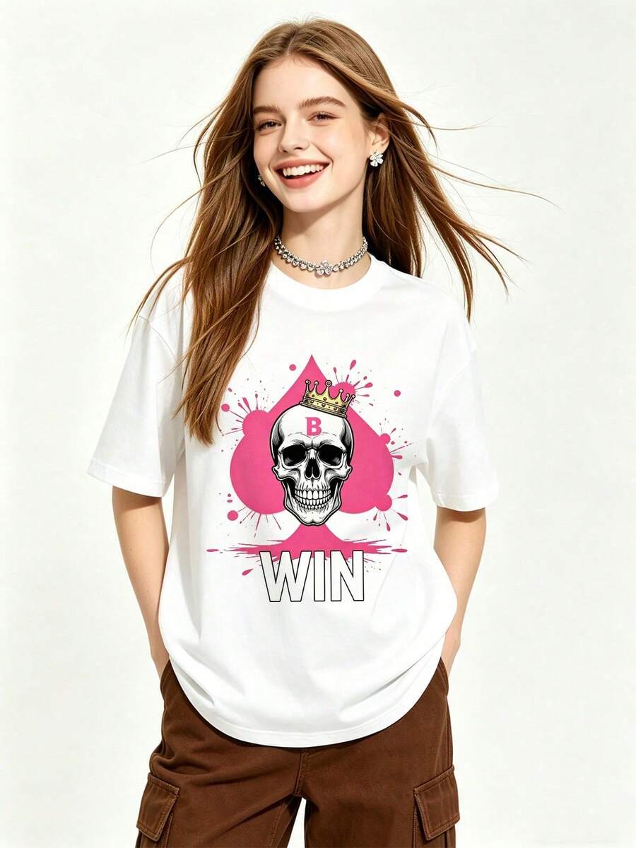 Camiseta de manga corta con cuello redondo suave y casual para mujer de verano |   Corona, Oscuro Dulce Fresco, WIN, Salpicadura de Tinta Rosa | Tops para salir, Estilo callejero europeo y americano, Casual deportivo, Estilo unisex, Estilo casual urbano, Tops bonitos, Generación Z, Curvas, Ropa Y2K, Camisetas divertidas, Tops de mujer, Conjuntos de vacaciones para mujer, Top lindo, Camiseta gráfica, Conjuntos de primavera, Camisetas holgadas, Ropa urbana retro, Estilo de los 90, Estilo de los 2000, Subcultura, Top negro, Tops blancos, Conjunto de fiesta de los 90. - Blanco - Ver 1
