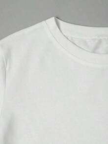 Printed T-Shirt With The Word "Maestra" (Teacher) In The Center And Around It A Heart-Shaped Pencil, An Apple And A Phrase At The Top And Bottom: "Teaching Is A Job Of The Heart", Printed Design, Colorful, Modern, Casual T-Shirt, Round Neck, Short Sleeve, Ideal To Wear To School Or Work, Loose, Fashionable, For Everyday Use. - 白色的 - 查看 6