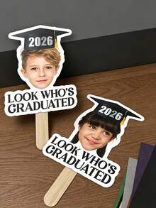 Accesorios personalizados para cabina de fotos de graduación con foto, decoración de recorte de papel personalizado "¿Quién se graduó?", decoración para fiesta de graduación 2026 - Multicolor - Ver 4