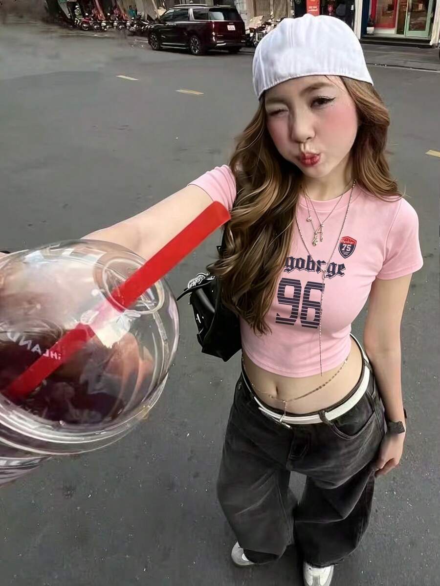 女款街頭風短版上衣,極簡字母印花,修身夏季休閒粉色襯衫 - 粉色 - 查看 1