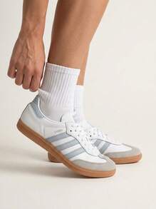 Cloud White / Halo Blue / Off White