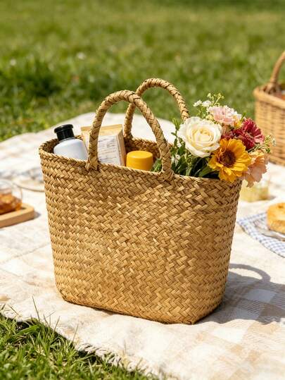 Giỏ đan mây thủ công, giỏ treo tường kiểu cổ điển, giỏ hoa nhỏ di động, giỏ đựng tỏi gừng nhà bếp, thích hợp cho dã ngoại, mua sắm, cất giữ đồ đạc, làm quà tặng, đựng trái cây và rau củ, lý tưởng để cất giữ đồ ngoài trời và trang trí nhà cửa, giỏ đựng đồ đa năng (Màu sắc và kích thước có thể thay đổi chút ít)