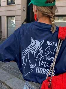 Women's Short-Sleeved Crew Neck T-Shirt, Summer Fashion. Soft And Comfortable, Casual And Versatile Style. Casual Style With An Equestrian Theme, Printed With The Words "Just A Horse Lover," Radiating Youthful Vitality. Suitable For Equestrian Culture, Streetwear, Daily Wear, Running, Leisure, Gatherings, Parties, And Various Occasions. Loose And Urban Style, Also Very Suitable For Outdoor Use, An Ideal Choice For Summer In Black. - 深藍色 - 查看 5