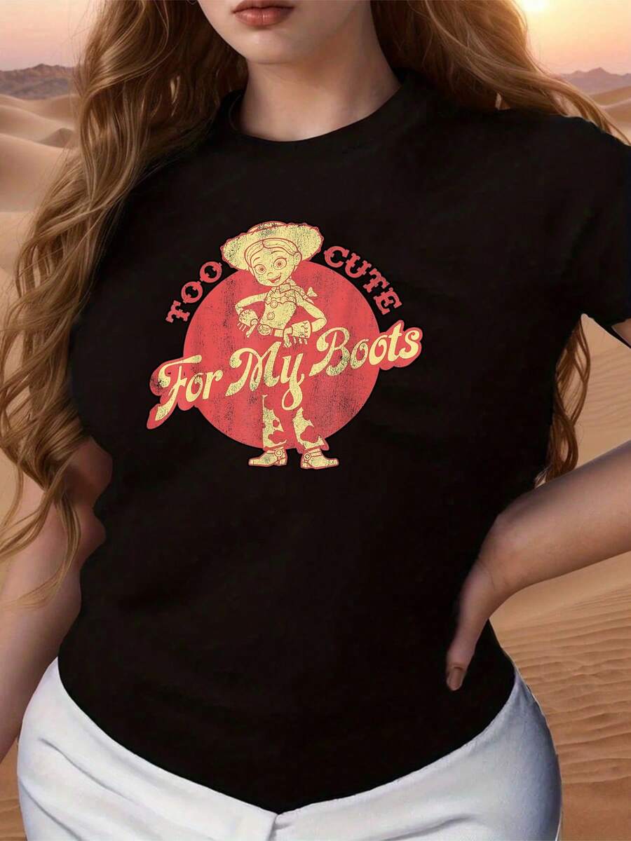 Fun Graphic Of A Smiling Cowgirl In Boots In Front Of A Red Sun, Representing Confidence, Freedom, And Laid-Back Style In Every Step. Comfortable Casual Women's T-Shirt For Summer - 黑色 - 查看 1