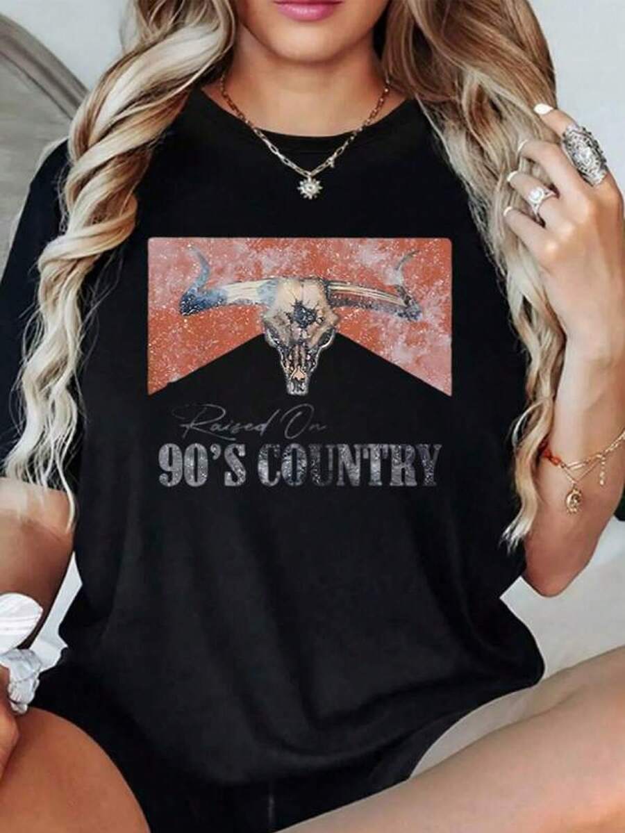 Bull Skull With Extended Horns Symbolizing Strength, Freedom And Cowboy Spirit Inspired By 90s Country Music. Women's T-Shirt, 100% Cotton, Modern Cut. - 黑色 - 查看 1