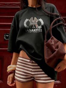 Beige T-Shirt With Emblem And Silver Calligraphy, Fashionable Short-Sleeved T-Shirt For Spring And Summer 2026, Made In Mexico, 180 Grams. Cartoon Print, Couple Design, Suitable For Indoor Or Outdoor Wear. Crew Neck, Unisex, Ideal For Office And Leisure. One-Piece Pack. - BK-P631577SLNDXZGY395 - 查看 4