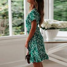 Women's Bohemian Floral Print Ruffle Dress, Sexy Chiffon Mini Dress With V-Neck And Short Sleeves, For Beach Vacation, 2022 - 黑色 - 查看 5