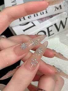 50 viên đá đính móng tay hình thoi lấp lánh sang trọng, màu bạc sáng bóng, mặt phẳng, dùng để tự làm móng tay thiết kế hoa và bông tuyết, kích thước 2*4mm, hình mũi tên. - Trong sáng - Xem 7