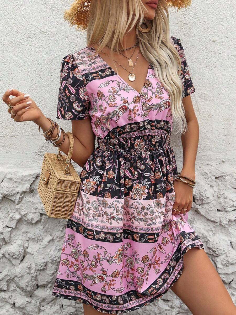 Women's Pink And Black Dress With Bohemian Floral Print, V-Neck, High Elastic Waist, Short, Sweet Skirt, Lightweight Fabric Ideal For Spring And Summer, Vintage And Casual Style Perfect For Holidays, Beach Parties And Walks - 粉色 - 查看 1