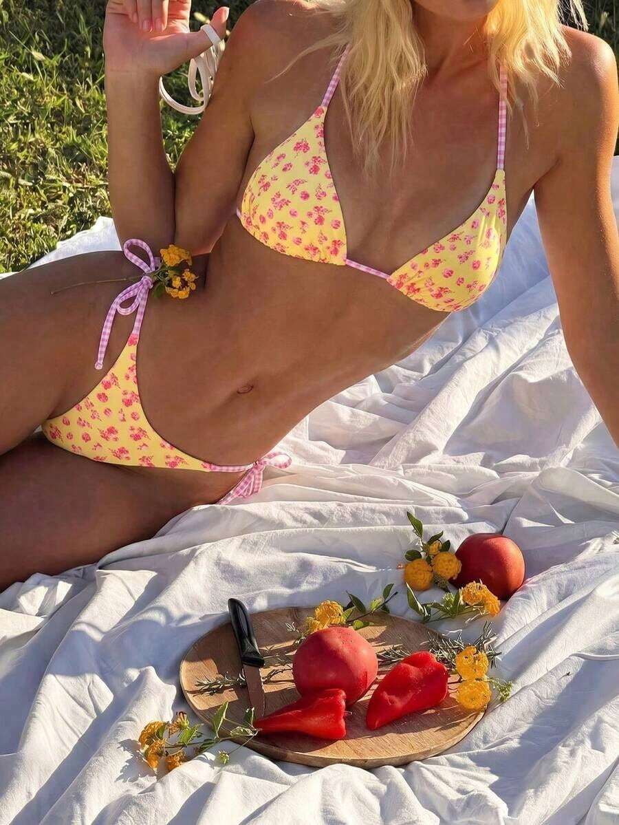 Conjunto de bikini de 2 piezas con estampado floral diminuto y escote halter para vacaciones y playa - Multicolor 6 - Ver 1