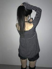 Women's Striped Off-Shoulder Long Sleeve Casual T-Shirt - Black Bar - View 7