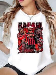 Figure Of Football Players With Passionate Energy And Competitive Spirit Highlighting Red And Black Tones Symbolizing Strength And Unity, Modern Casual Women's T-Shirt Comfortable For Everyday Wear - 白色 - 查看 1