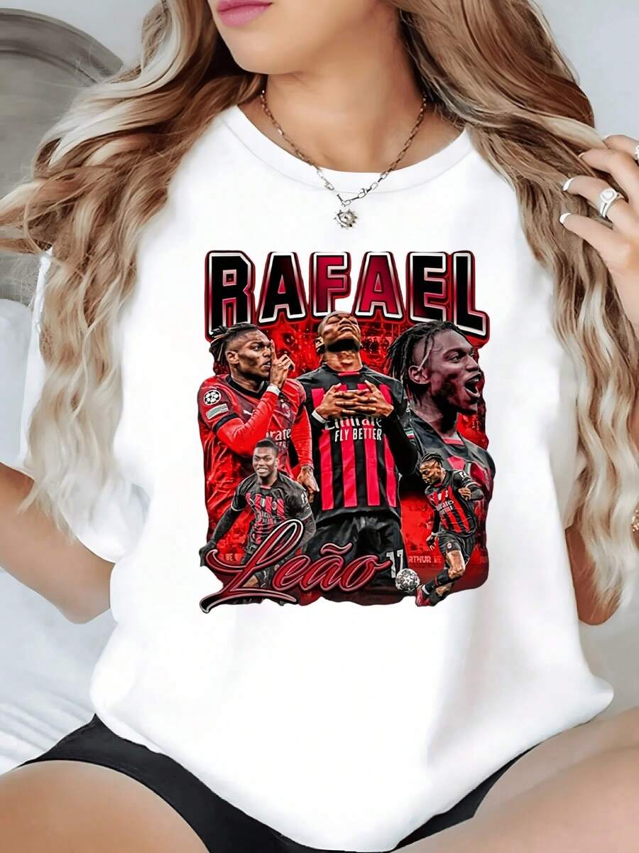 Figure Of Football Players With Passionate Energy And Competitive Spirit Highlighting Red And Black Tones Symbolizing Strength And Unity, Modern Casual Women's T-Shirt Comfortable For Everyday Wear - 白色 - 查看 1