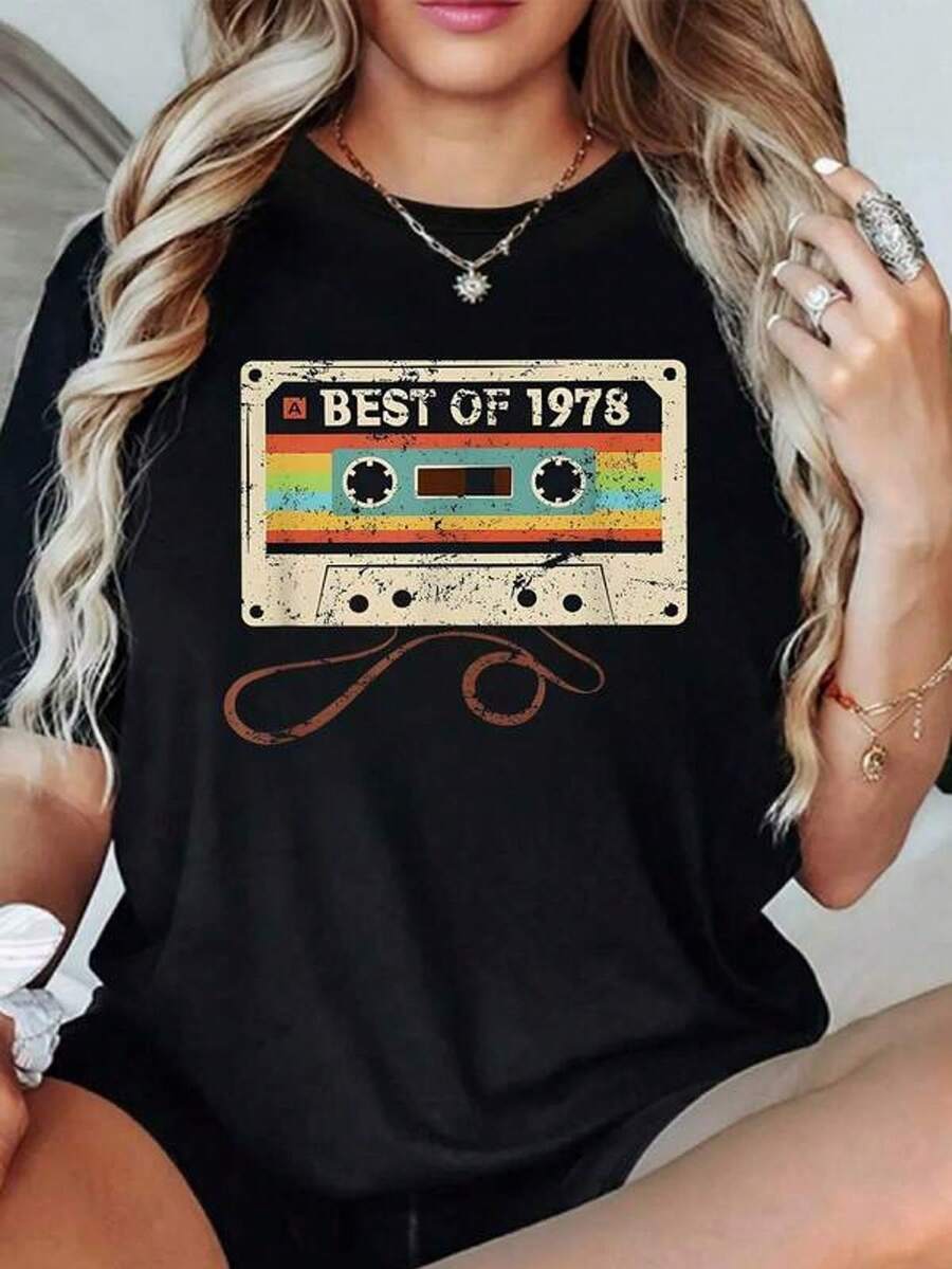 Vintage Cassette Print With The Phrase "Best Of 1978" Evoking Energetic And Nostalgic Retro Musical Memories. Women's T-Shirt, 100% Soft And Comfortable Cotton. - 黑色 - 查看 1