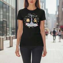 Camiseta Encantadora con Diseño del Zodíaco Libra - Ropa con Gráficos Astrológicos Elegantes - Negro - Ver 11