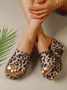2026 Latest Leopard Print Atmosphere Sandals, Popular Waterproof Platform Women's Slides, College Style Ladies Thick Bottom Open Toe Sandals, Comfortable Increased Height Wedge Heel Outdoor Wear - Leopard Print - View 5