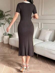 Vestido de suéter con cuello de contraste de color y bolsillo falso elegante para mujer, para primavera/verano, vestido de invitada de boda - Marrón - Ver 2