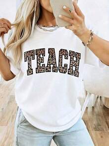 1 Piece Of Women's Leopard Print T-Shirt For Teachers - Comfortable Crew Neck, Short Sleeves, With A Teaching-Themed Design And School Team Logo. A Casual T-Shirt Designed Specifically For Educators, Suitable As A Teacher's Day Gift Or For Wearing To Events (Black Background With Brown Lettering). Suitable For Spring, Summer, And Autumn. Geometric Pattern Design, Relaxed Fit, Stylish, Versatile, And Practical. 180g 100% Cotton - 黑色 - 查看 11