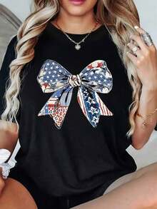 Large Bow With A Print That Mixes Stars, Stripes, And Freedom Motifs Inspired By The Flag, Symbolizing Pride And Positive Energy. Women's T-Shirt, 100% Cotton, Casual, Comfortable - 黑色 - 查看 1