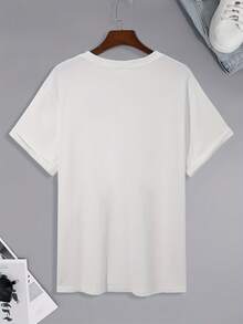 Sommartoppar: Avslappnad bomulls-T-shirt, semesterstil, retro amerikanskt bikinitryck. - Vitt - Visa 4