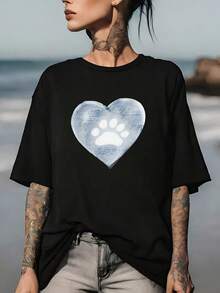 Designed For Modern, Stylish, And Comfortable Women, This Super Cute 180gsm T-Shirt With A Pet Paw Print And Hearts Print Makes A Perfect Gift For Family And Friends, Ideal For Summer Occasions, Holidays, Christmas, And Valentine's Day. It's A Comfortable And Casual T-Shirt For Everyday Wear, Made From Premium Soft And Breathable Fabric, Designed For All-Day Comfort And Versatile Daily Wear, Perfect For Casual Outings. - 黑色 - 查看 7