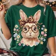 Unique Piece, Hand-Painted Easter Bunny, Leopard Print Bow, Floral Design, Intense Colors, Multiple Color Options, Women's Summer Casual T-Shirt, Vacation Style, Book Themed T-Shirt, Fun Prints, Music Festival, Easter, Teacher's Day. - 多色 2 - 查看 1