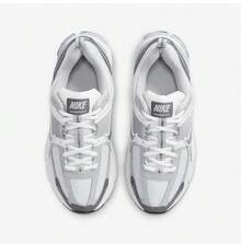Giày chạy bộ Nike ZOOM VOMERO 5 mới, chất liệu lưới thoáng khí, thoải mái, nhẹ và êm ái, mã sản phẩm HF6998-002 - Bạc - Xem 4