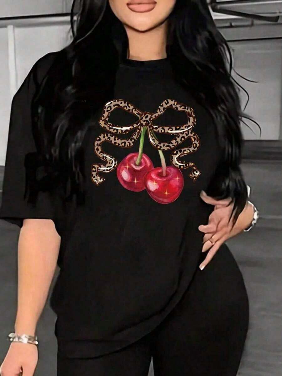 Soft Women's Black Short Sleeve Round Neck T-Shirt With Juicy Red Cherries, Leopard Print Bow And Sparkling Star Decoration, Sweet And Fashionable, Ideal For Everyday Wear, Elegant Lady Blouses - 黑色 - 查看 1