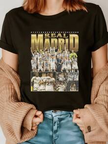Triumphant Celebration With Players Lifting A Shining Trophy And A Victory Atmosphere That Conveys Passion, Energy, And Unity. Comfortable, Modern Casual Women's T-Shirt For Sports Fans. - 黑色 - 查看 8