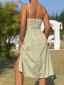 Vestido con estampado floral de margaritas, con tirantes de espagueti, fruncido y abertura alta, para vacaciones y salidas a la playa para mujeres - Multicolor 2 - Ver 2