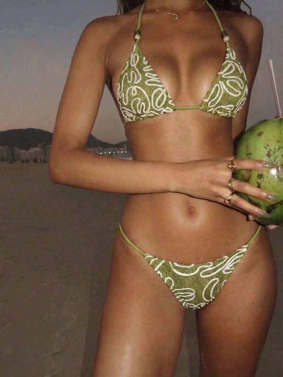 Conjunto de bikini con estampado de teñido anudado para mujer, traje de baño de mujer con decoración de concha iridiscente sexy para fiestas y festivales de música, atuendo de playa de vacaciones para mujer - Verde - Ver 1