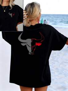 Bull's Head With Curved Horns Symbolizing Strength, Balance, And Inner Energy In Shades Of Gray And Red On A Soft Background. Women's Double-Sided Printed Casual T-Shirt For Summer Beach - 黑色 - 查看 1