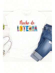 Playera tipo oversize estampada para mujer  y letras decoradas con ilustraciones de cartas clásicas del juego tradicional mexicano, con frase "Noche de Lotería"ideal para un look cultural y divertido. - Blanco - Ver 1