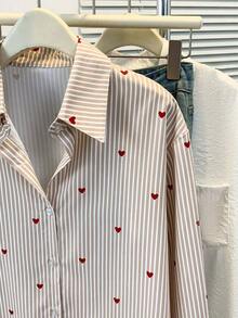 Blusa de mujer con cuello polo, estampado de corazones y rayas - Camisa casual de manga larga con botones, adecuada para uso diario en primavera, verano y otoño - Rayas marrones - Ver 6