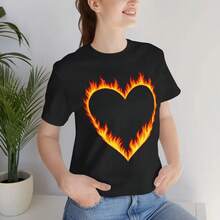 Camiseta Corazón de Fuego - Camiseta Corazón Ardiente - Camiseta Vintage con Gráfico de Corazón de Fuego - Camiseta Corazón Flame Croft - alta calidad - Negro - Ver 2
