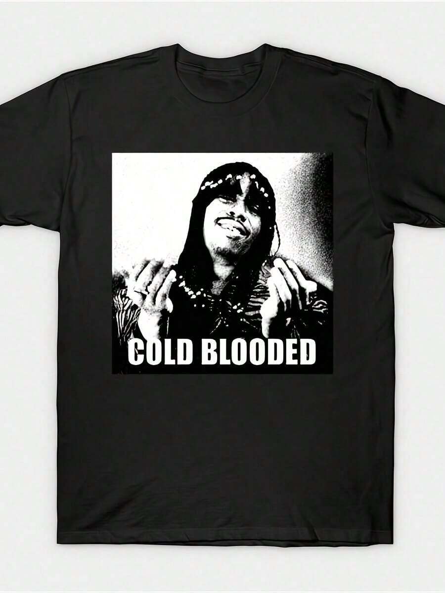 Camiseta Gráfica de Hombre "Cold Blooded Chappelle" - 220 g/m² de Tejido Grueso, Cuello Redondo, Manga Corta, Diseño Atrevido Inspirado en el Programa de TV con la Cara y la Pose Característica de Chappelle, Camiseta Casual de Verano para Uso Diario y para Fanáticos de la Cultura Pop, Lavable a Máquina, Corte Regular, Tejido de Punto, Gráfico en Blanco y Negro con Texto Icónico, Corte Relajado para Hombres, Ropa de Cultura Pop, Sin Logotipo, Sin Marca, Textura Suave, Camiseta para Hombres, Camisetas Estampadas para Hombres, TALLAS GRANDES - Negro - Ver 1