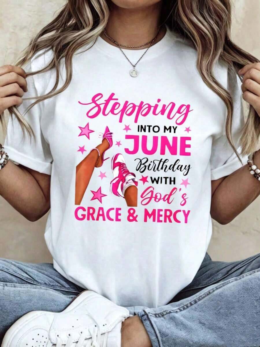 Entering My June Birthday With God's Grace And Mercy. Women's T-Shirt. Entering June. Short Sleeve. Crew Neck. Casual. - 白色的 - 查看 1